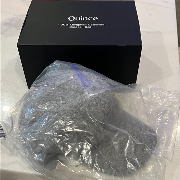 Quince Light Gray Women's Wool Cap Size M-L BRAND NEW TAGS - Picture 2 of 2